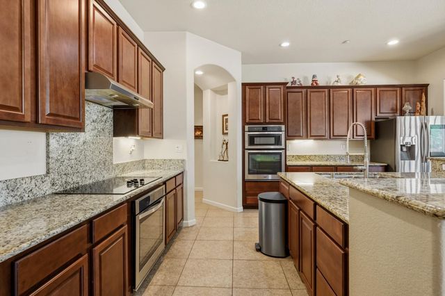 11875 Gidaro Dr, Elk Grove, CA 95624