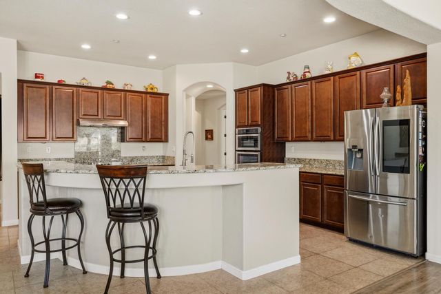 11875 Gidaro Dr, Elk Grove, CA 95624