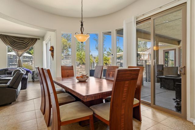 11875 Gidaro Dr, Elk Grove, CA 95624