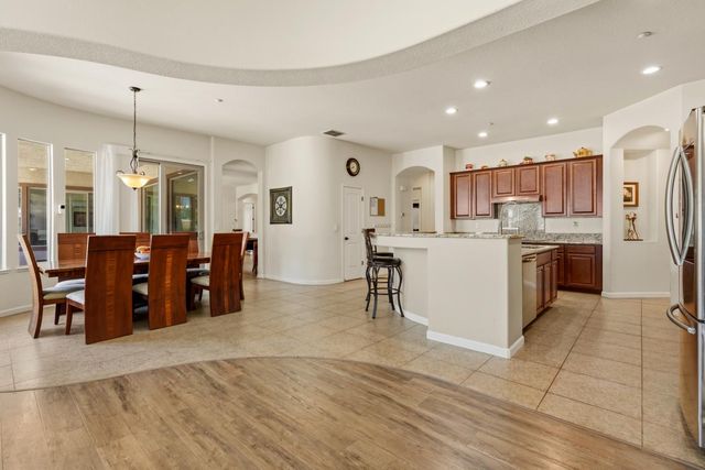 11875 Gidaro Dr, Elk Grove, CA 95624
