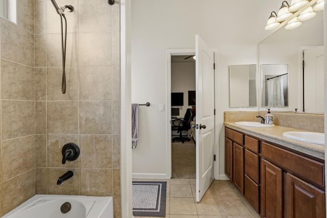 11875 Gidaro Dr, Elk Grove, CA 95624
