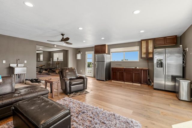 11875 Gidaro Dr, Elk Grove, CA 95624