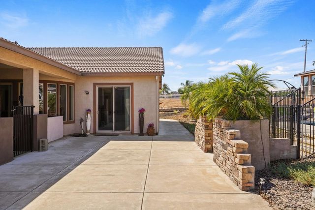 11875 Gidaro Dr, Elk Grove, CA 95624