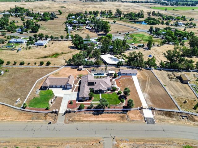 11875 Gidaro Dr, Elk Grove, CA 95624