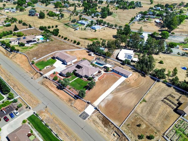 11875 Gidaro Dr, Elk Grove, CA 95624