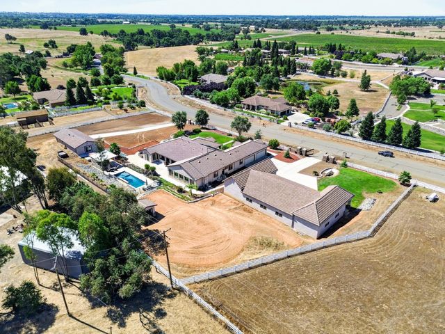 11875 Gidaro Dr, Elk Grove, CA 95624