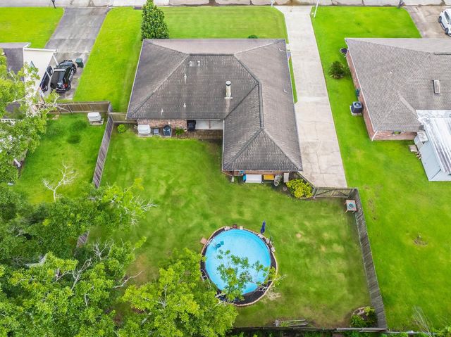 251 Lake Crescent Circle, Houma, LA 70359