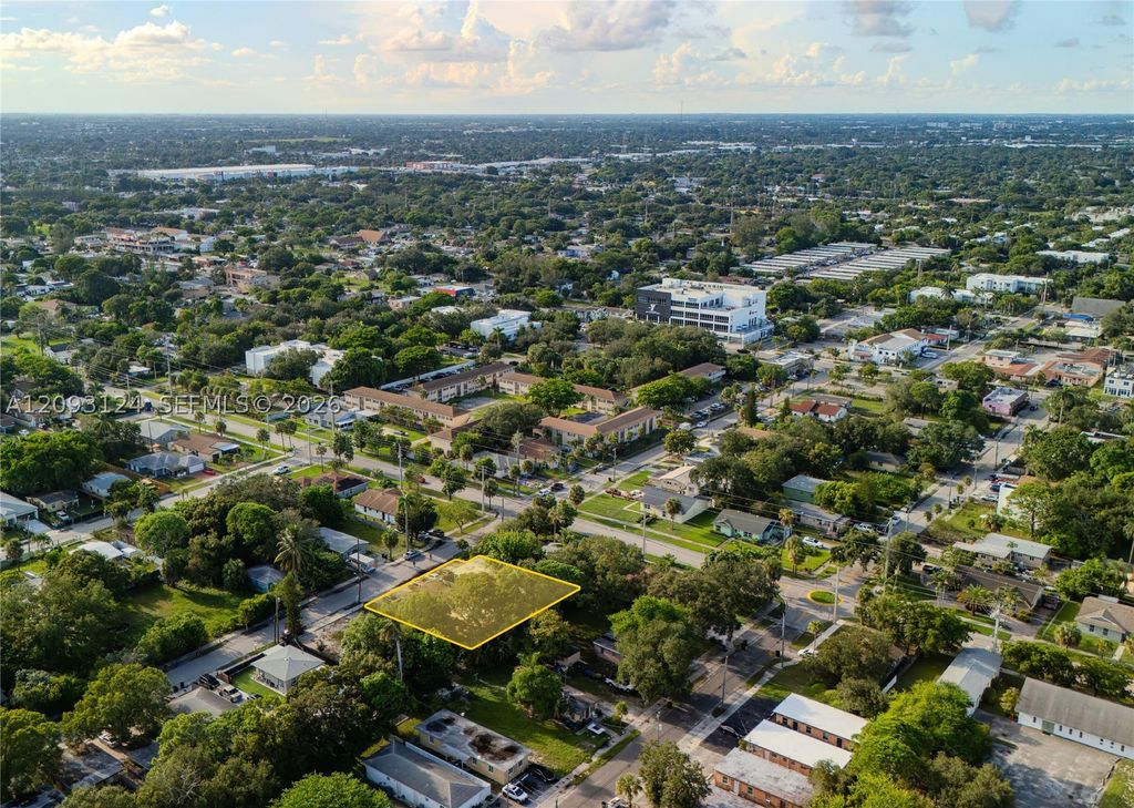 426 NW 14th Ave 1-8, Fort Lauderdale, FL 33311