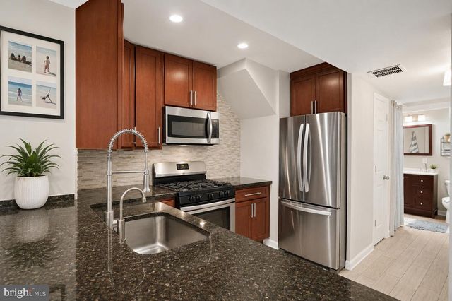 151 RHODE ISLAND AVE NE, Washington, DC 20002