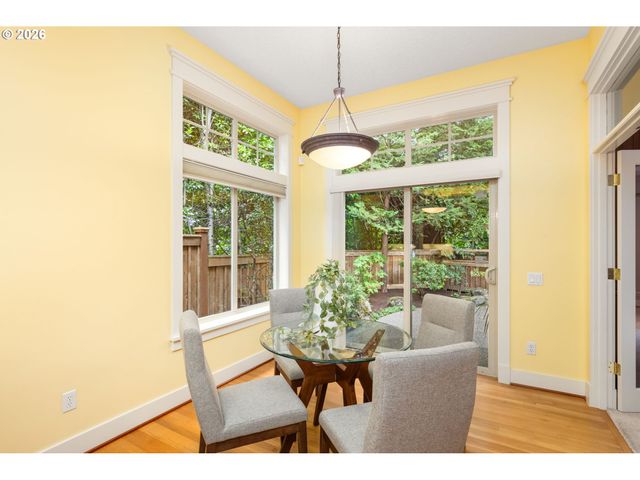 6441 Sw SANTA MONICA Ct, Portland, OR 97221