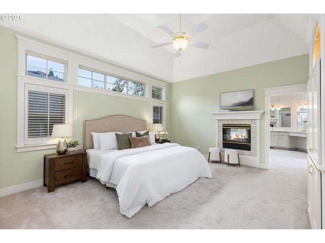 6441 Sw SANTA MONICA Ct, Portland, OR 97221