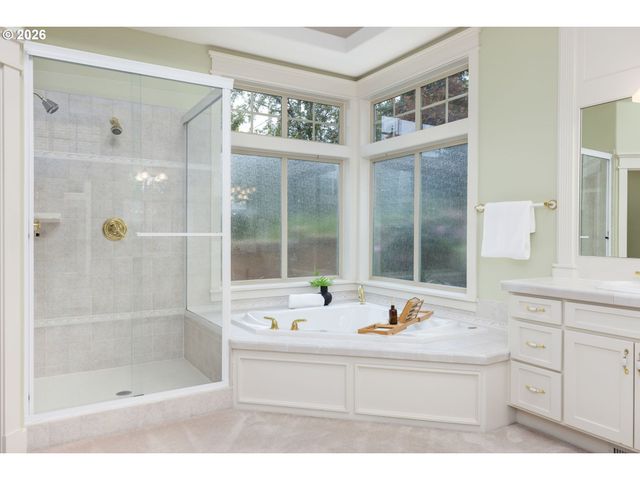 6441 Sw SANTA MONICA Ct, Portland, OR 97221