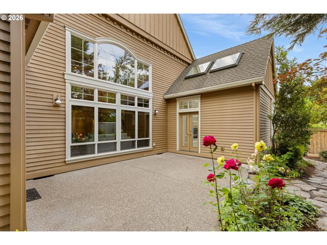 6441 Sw SANTA MONICA Ct, Portland, OR 97221