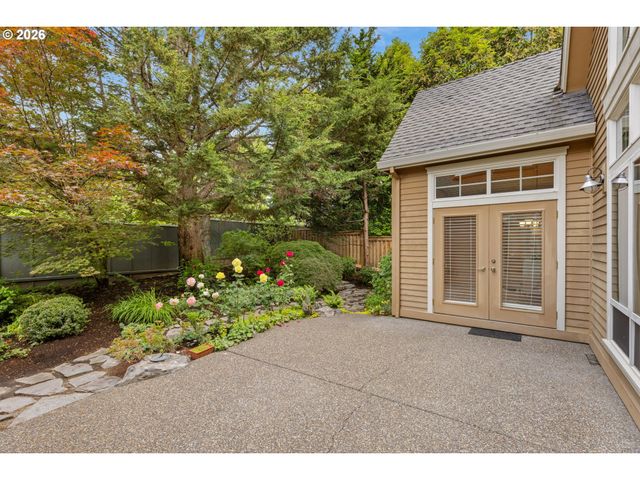 6441 Sw SANTA MONICA Ct, Portland, OR 97221