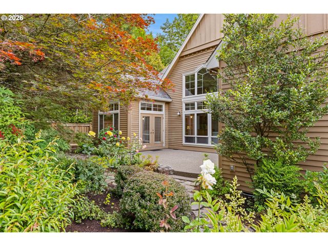 6441 Sw SANTA MONICA Ct, Portland, OR 97221