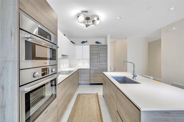 10201 E Bay Harbor Drive 203, Bay Harbor Islands, FL 33154