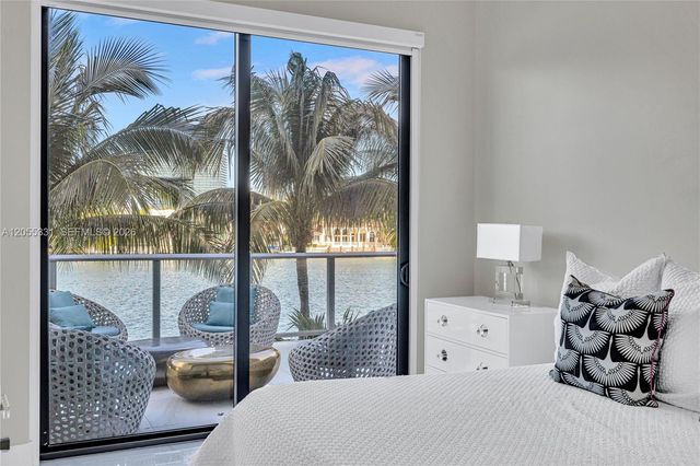10201 E Bay Harbor Drive 203, Bay Harbor Islands, FL 33154