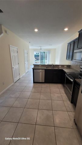 5175 SYLVESTER LOOP, Tampa, FL 33610