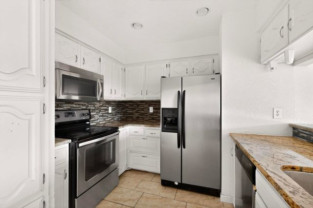 1025 Turtle Lake Boulevard 111, Irving, TX 75060