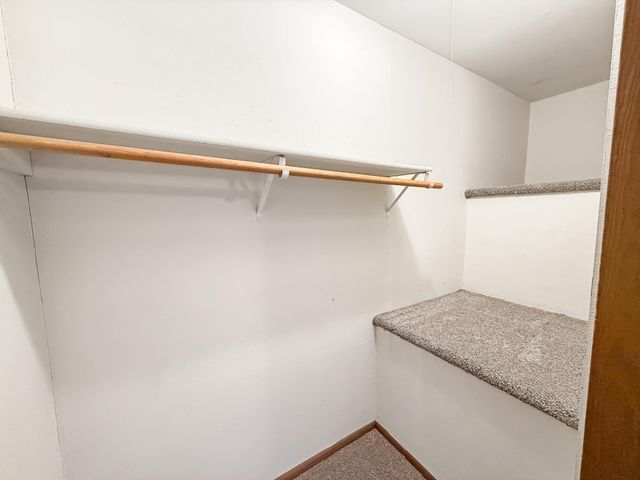 336 13th Avenue E, West Fargo, ND 58078