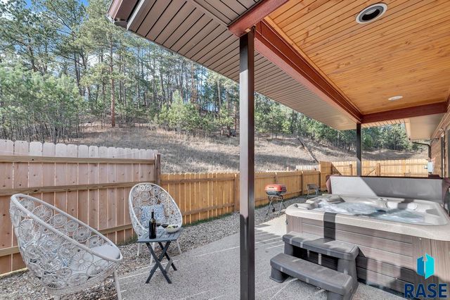 24227 Granite Point Ct Court, Keystone, SD 57751