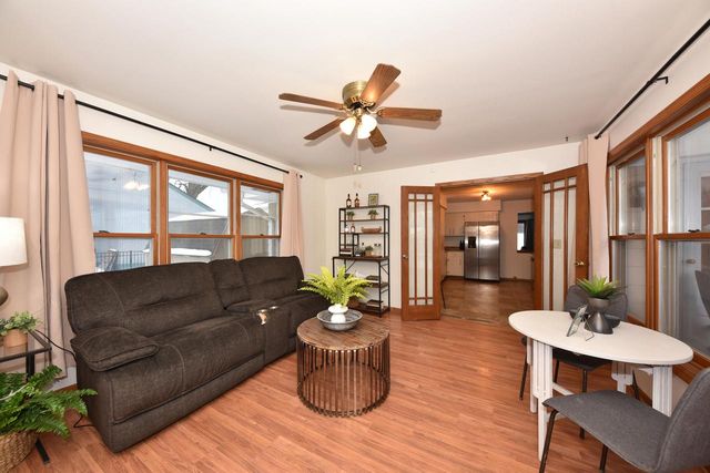 1636 W Fairfield COURT, Glendale, WI 53209