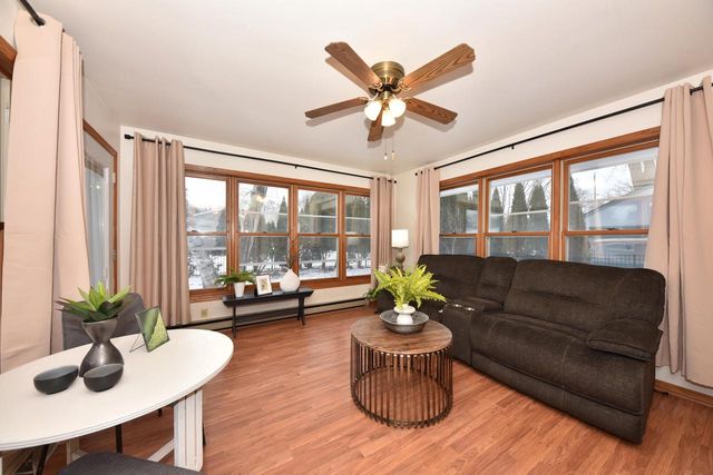 1636 W Fairfield COURT, Glendale, WI 53209