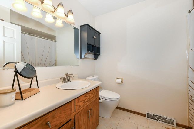 1636 W Fairfield COURT, Glendale, WI 53209