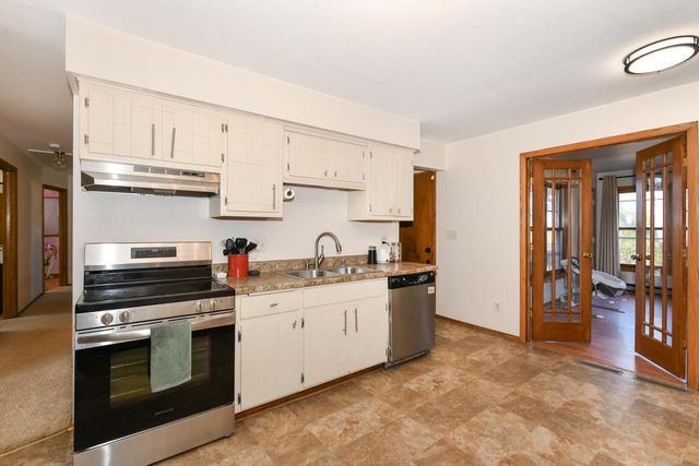 1636 W Fairfield COURT, Glendale, WI 53209