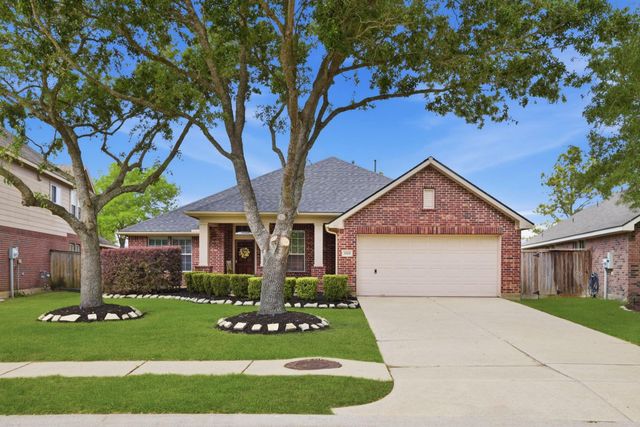 2821 Chinaberry Park Lane, League City, TX 77573