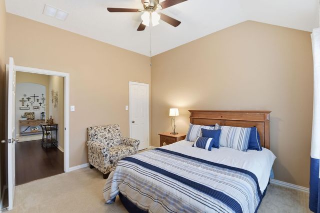 2821 Chinaberry Park Lane, League City, TX 77573