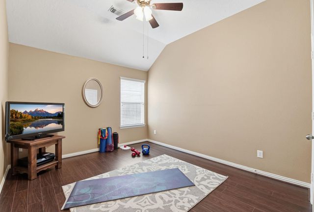 2821 Chinaberry Park Lane, League City, TX 77573