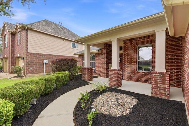 2821 Chinaberry Park Lane, League City, TX 77573