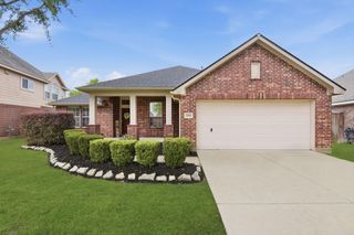 2821 Chinaberry Park Lane, League City, TX 77573