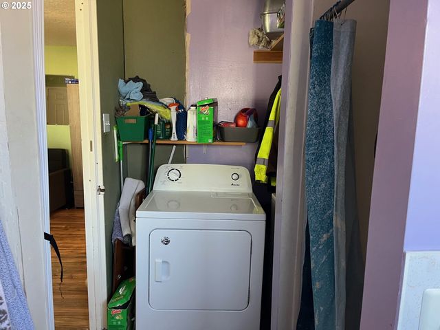 776 E FOURTH Ave, Sutherlin, OR 97479