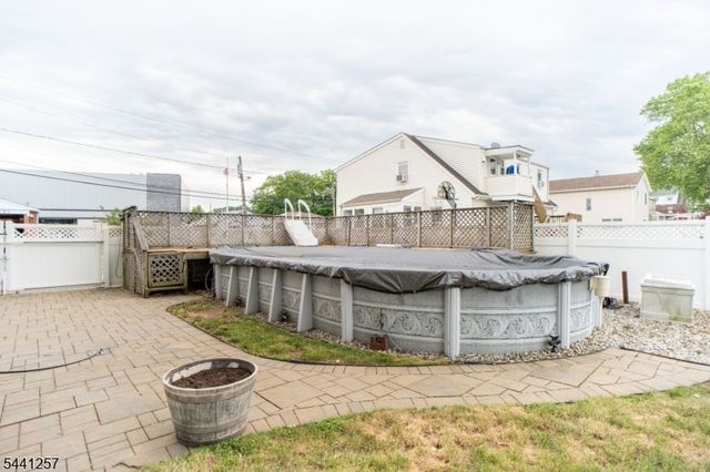 130 Loretta St, Woodbridge Twp., NJ 08861