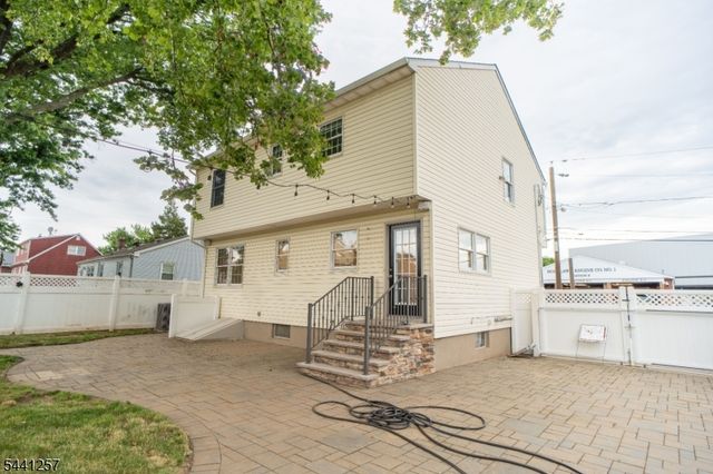 130 Loretta St, Woodbridge Twp., NJ 08861