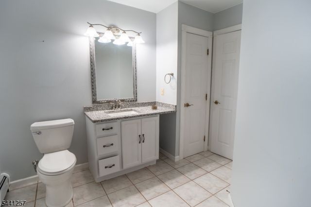 130 Loretta St, Woodbridge Twp., NJ 08861