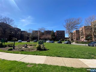 2329 Hudson G2C, Fort Lee, NJ 07024