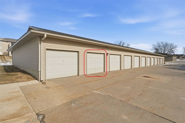 3110 Wilson Avenue SW 11, Cedar Rapids, IA 52404