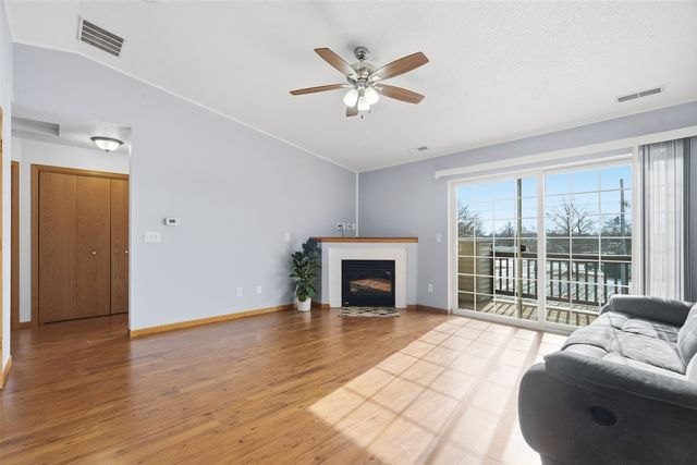 3110 Wilson Avenue SW 11, Cedar Rapids, IA 52404