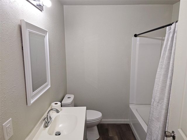 2930 Danforth Drive, Texas City, TX 77590