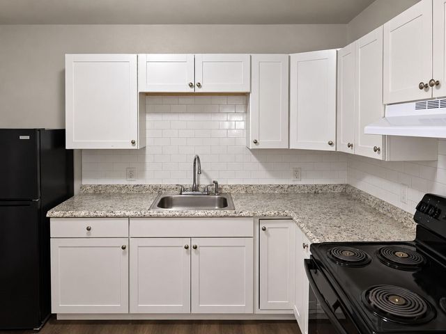 2930 Danforth Drive, Texas City, TX 77590