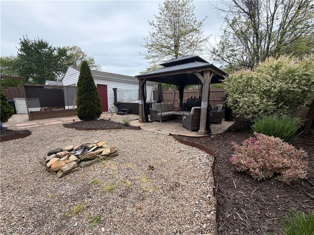 4219 Brockley Avenue, Sheffield Lake, OH 44054