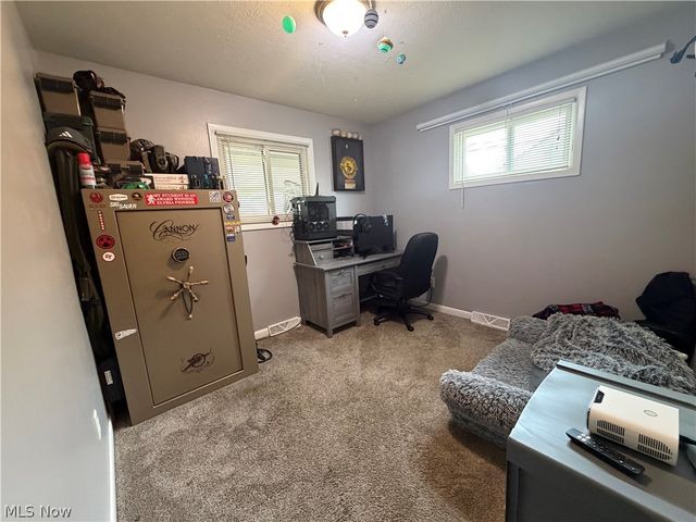 4219 Brockley Avenue, Sheffield Lake, OH 44054