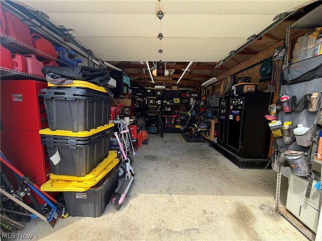 4219 Brockley Avenue, Sheffield Lake, OH 44054