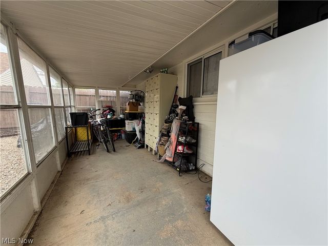 4219 Brockley Avenue, Sheffield Lake, OH 44054