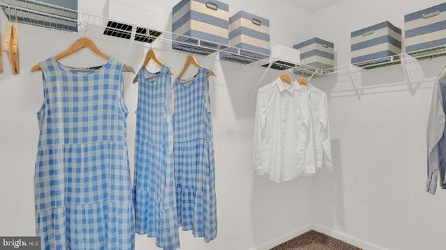 180 BELLA DR, York, PA 17404