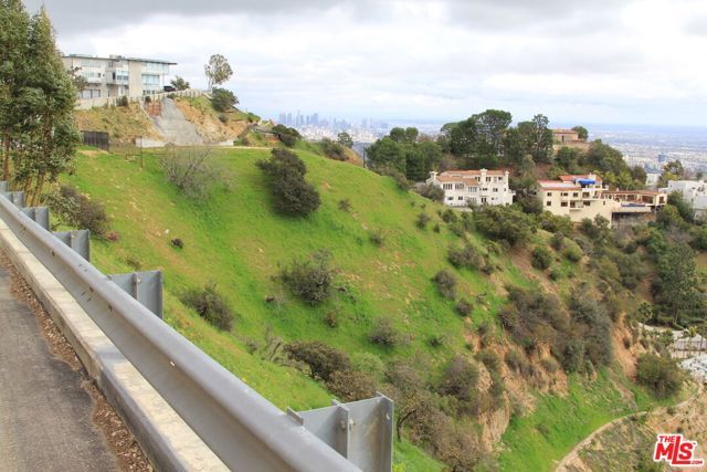 2381 Sunset Plaza Drive, Los Angeles, CA 90069