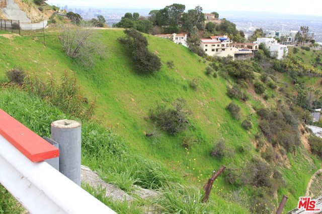 2381 Sunset Plaza Drive, Los Angeles, CA 90069